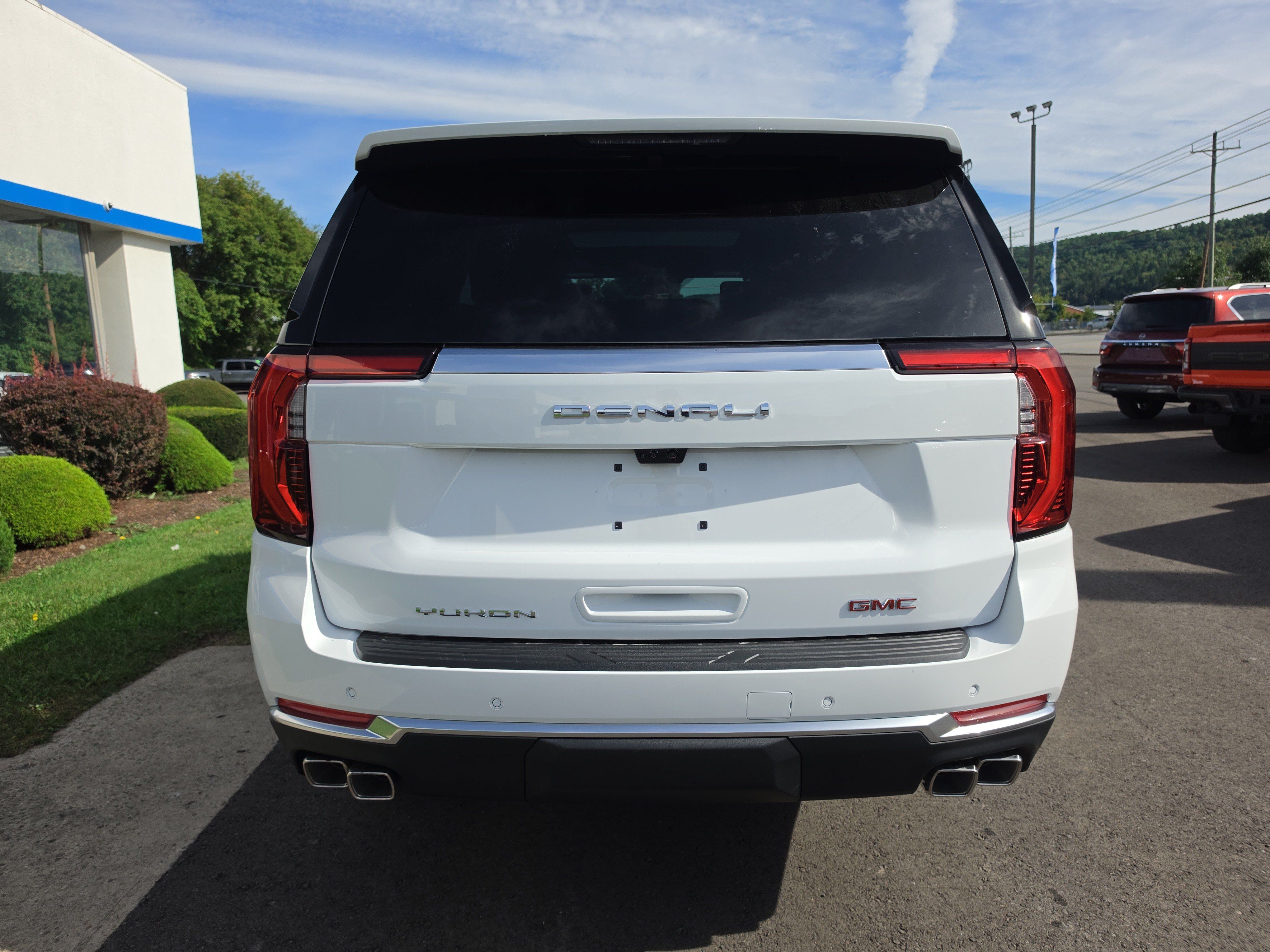 New 2026 GMC Yukon Denali w/ Advanced Technology Package AWD/4WD image 4