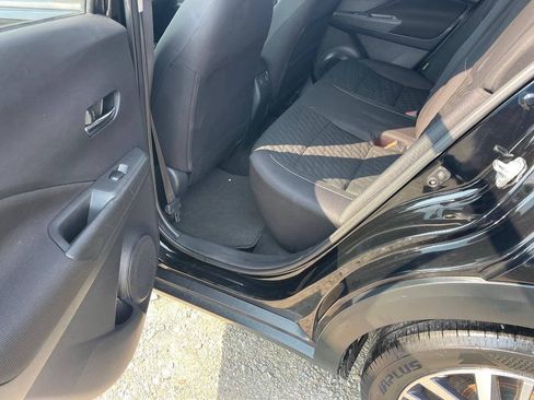 Used 2021 Nissan Kicks SV FWD image 11