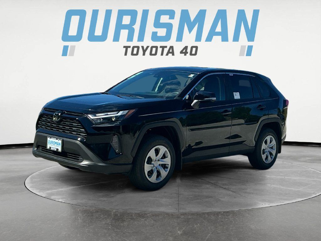 Used 2025 Toyota RAV4 LE AWD/4WD image 3