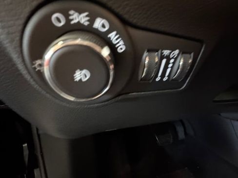 Used 2026 Jeep Compass Limited image 24