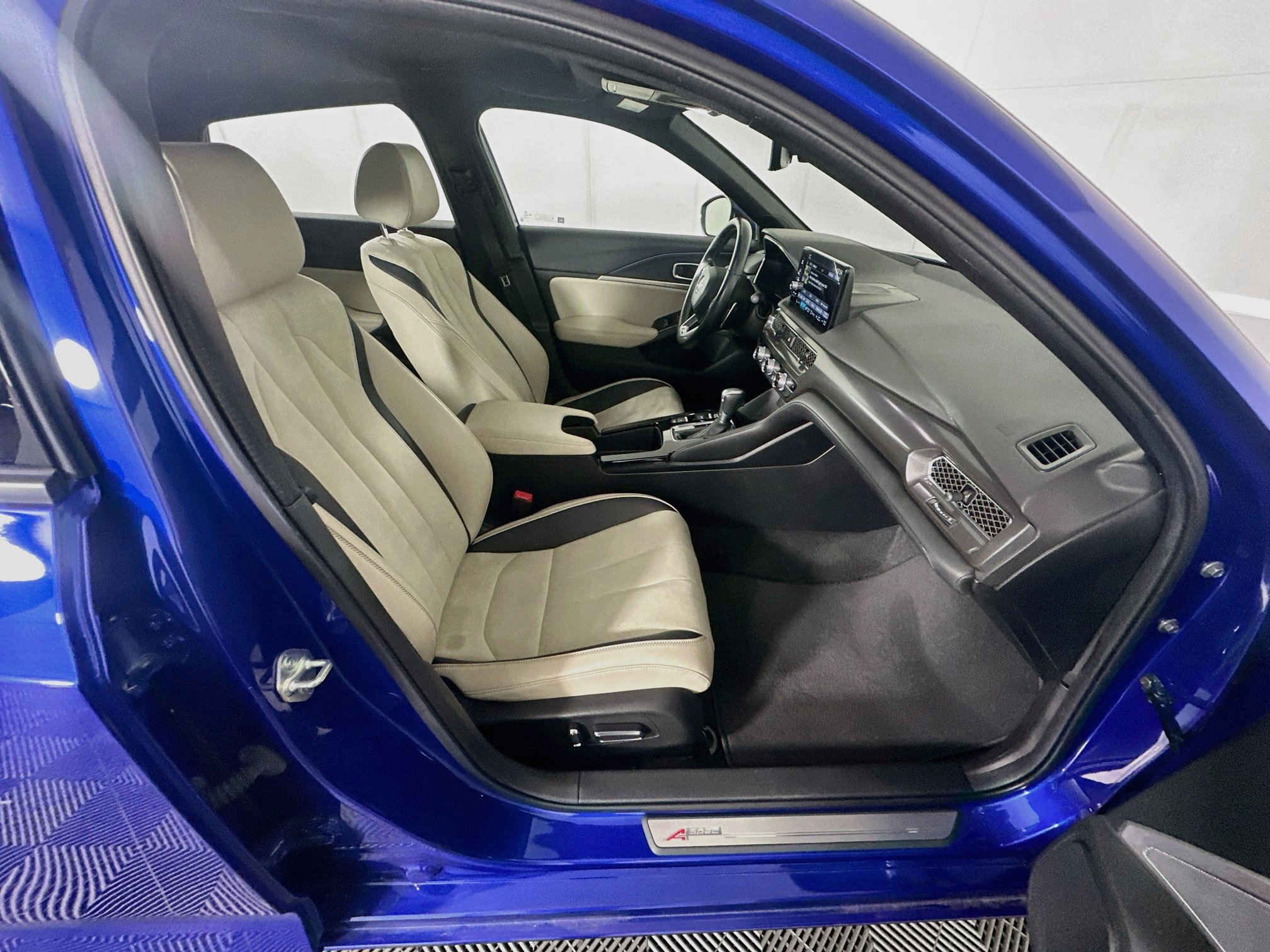 Used 2023 Acura Integra A-Spec w/ Technology Package FWD image 30