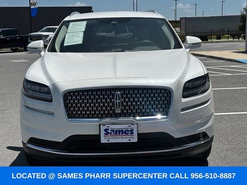 Used 2023 Lincoln Nautilus FWD w/ Premium Package image 4