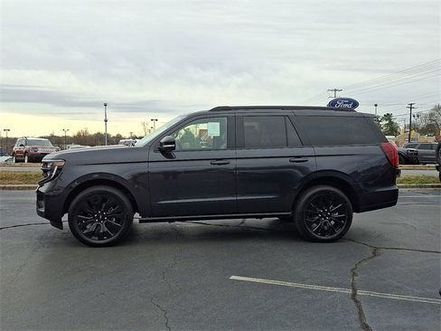 New 2025 Ford Expedition Platinum w/ Stealth Appearance Package image 4