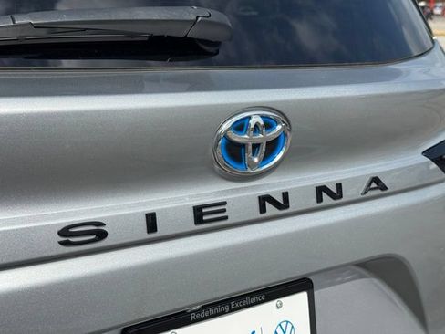 Used 2024 Toyota Sienna XSE FWD image 36