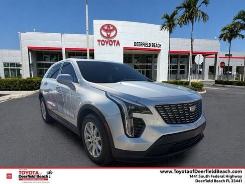 Used 2021 Cadillac XT4 Luxury FWD image 1