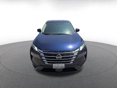 Used 2025 Nissan Rogue SV FWD image 4