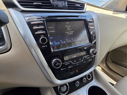 Used 2015 Nissan Murano Platinum w/ Platinum Technology Package FWD image 16