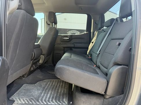 Used 2021 Chevrolet Silverado 1500 Custom w/ LPO, Blackout Package AWD/4WD image 6