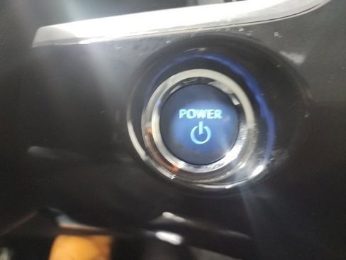 Used 2018 Toyota Prius Prime Premium image 34