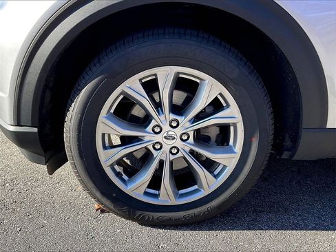 Used 2023 Ford Explorer Limited w/ Equipment Group 301A image 7