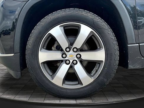 Used 2021 Chevrolet Traverse LT AWD/4WD image 14
