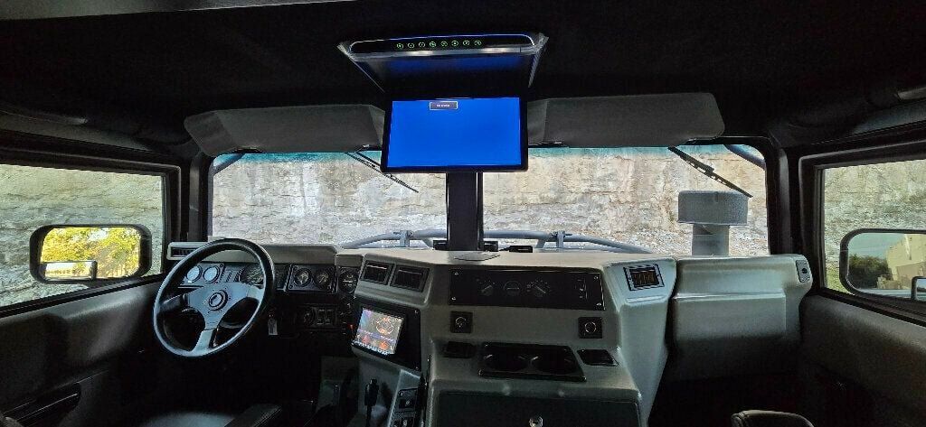 Used 1998 HUMMER H1 4-Door Open Top AWD/4WD image 31