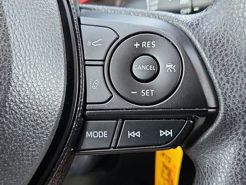 Used 2020 Toyota RAV4 LE FWD image 15