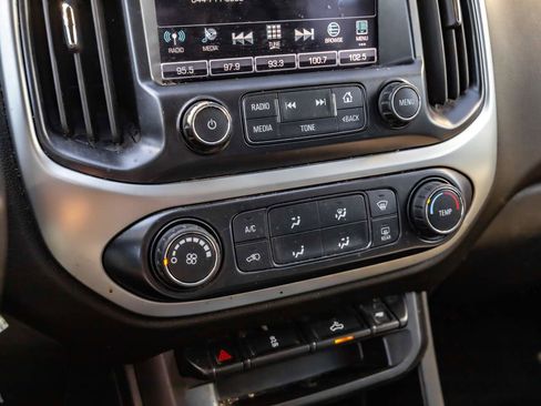 Used 2017 Chevrolet Colorado LT w/ LT Convenience Package image 16