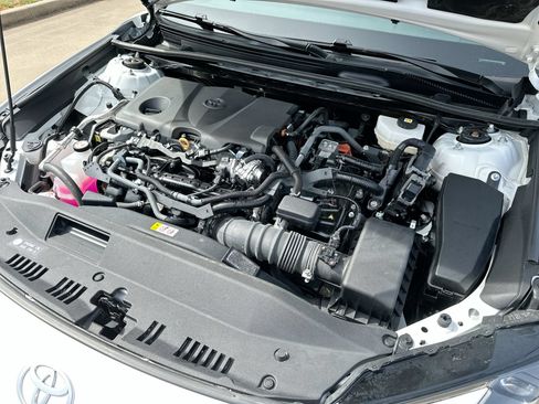 Used 2025 Toyota Camry SE FWD image 24