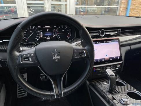 Used 2022 Maserati Quattroporte Trofeo image 31