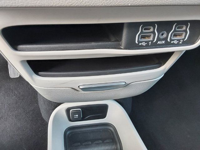 Used 2024 Chrysler Pacifica Touring-L FWD image 36