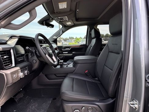 New 2026 GMC Sierra 1500 Denali w/ Denali Reserve Package AWD/4WD image 16
