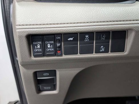 Used 2019 Honda Odyssey EX-L image 39