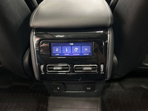 Certified 2025 Lincoln Aviator AWD image 29