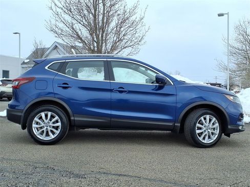 Certified 2022 Nissan Rogue Sport SV w/ Technology Package image 2