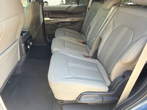 Used 2019 Ford Expedition Limited w/ Equipment Group 301A RWD image 23