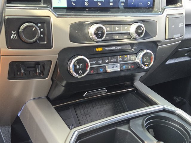 Used 2022 Ford F250 Lariat w/ Lariat Ultimate Package AWD/4WD image 27