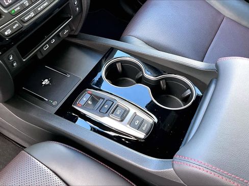 Used 2025 Honda Ridgeline Black Edition image 17