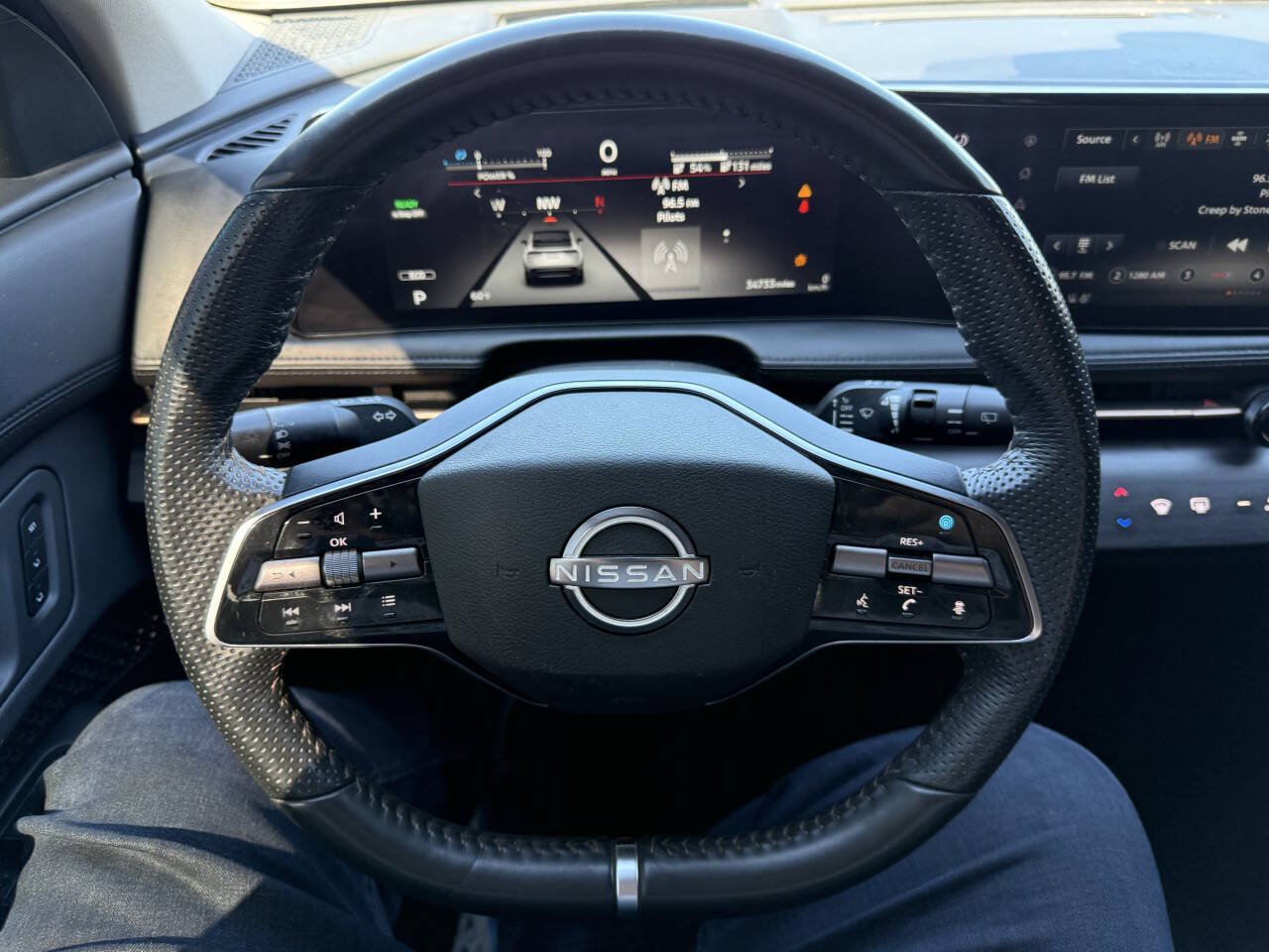 Used 2024 Nissan Ariya AWD image 22