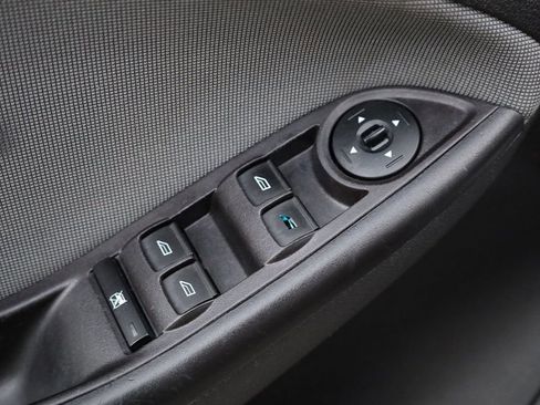 Used 2014 Ford Focus SE image 32