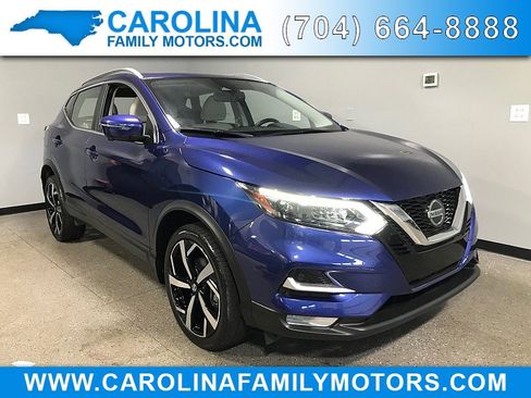 Used 2020 Nissan Rogue Sport SL w/ Premium Package FWD image 1