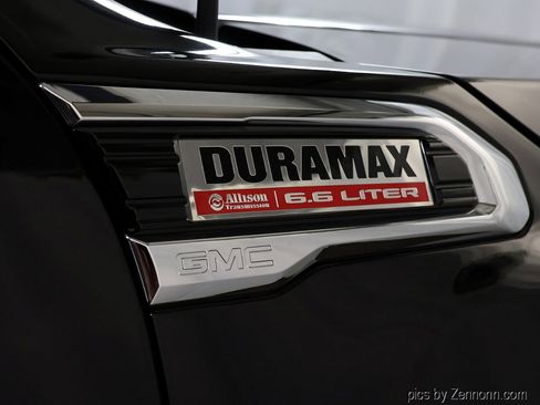 Used 2022 GMC Sierra 2500 Denali w/ Denali Black Diamond Edition image 38