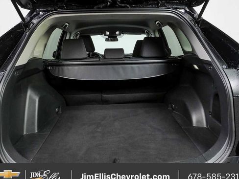 Used 2025 Toyota RAV4 XLE FWD image 28