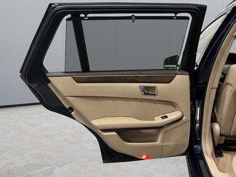 Used 2011 Mercedes-Benz E 350 4MATIC Wagon image 30