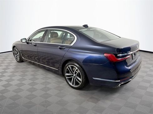 Used 2021 BMW 750i xDrive w/ Executive Package image 6