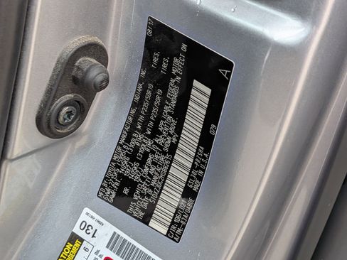 Used 2017 Toyota Sienna SE image 33