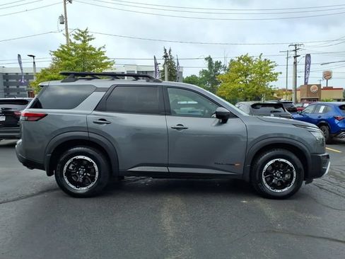 Used 2024 Nissan Pathfinder Rock Creek AWD/4WD image 24