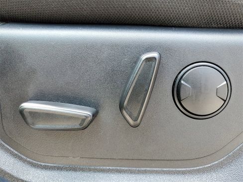 Used 2019 Ford F150 XLT w/ Equipment Group 302A Luxury image 16