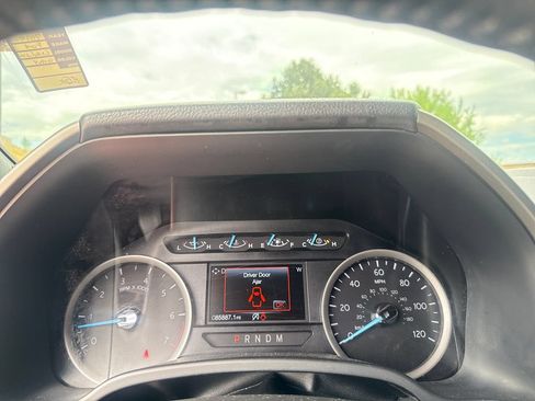 Used 2019 Ford Expedition Max XLT AWD/4WD image 16