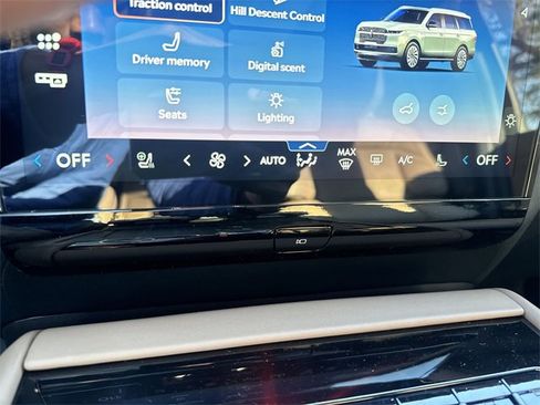 New 2025 Lincoln Navigator Black Label image 19