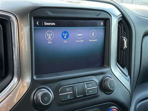 Used 2021 Chevrolet Silverado 1500 LT Trail Boss w/ Bed Protection Package image 12