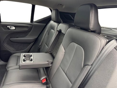 Certified 2025 Volvo XC40 B5 Core image 20
