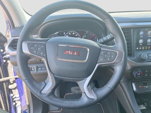Used 2023 GMC Acadia AT4 w/ Technology Package AWD/4WD image 11