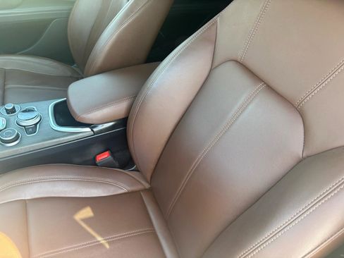 Used 2023 Alfa Romeo Stelvio Ti image 21