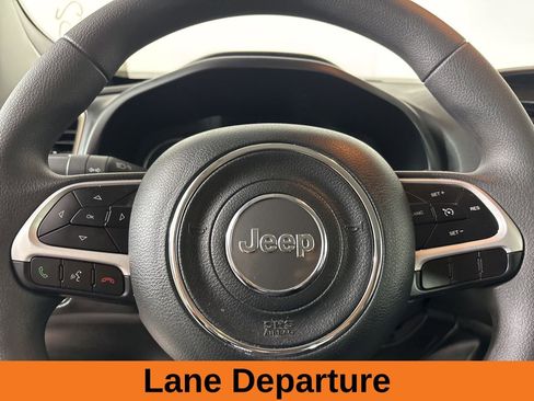Used 2023 Jeep Renegade Latitude image 12