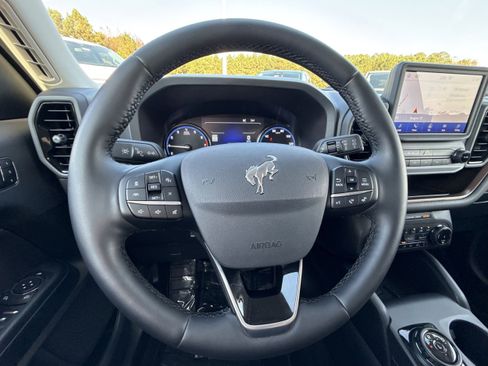 Used 2024 Ford Bronco Sport Outer Banks w/ Tech Package image 13