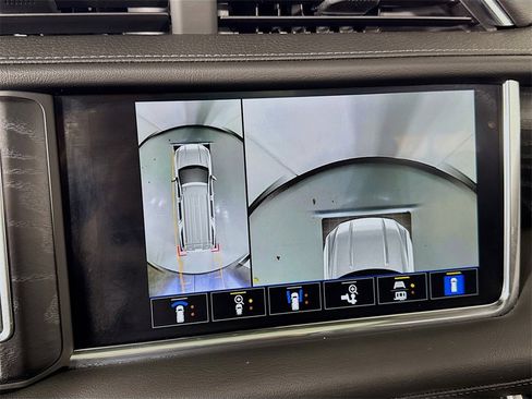 Used 2022 GMC Yukon Denali image 45