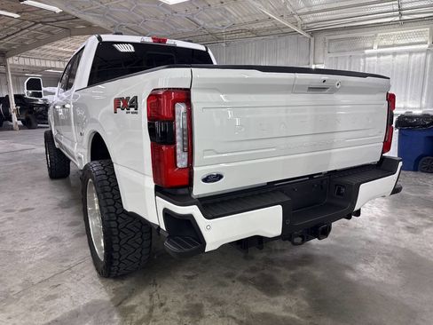 Used 2026 Ford F250 Platinum w/ Platinum Plus Package AWD/4WD image 14