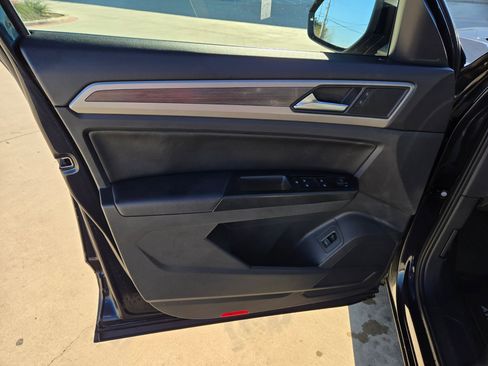 Used 2021 Volkswagen Atlas SEL image 11