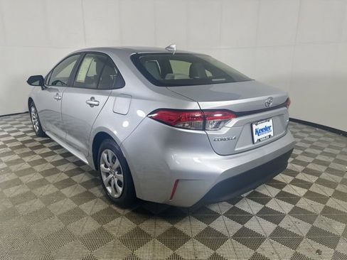 Used 2023 Toyota Corolla LE FWD image 5